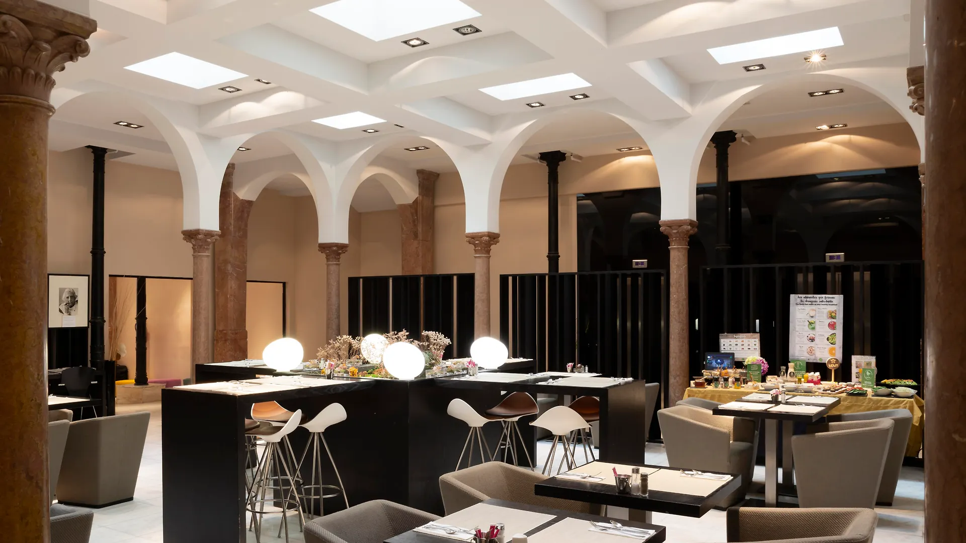 Petit Palace Plaza מאלגה מלון